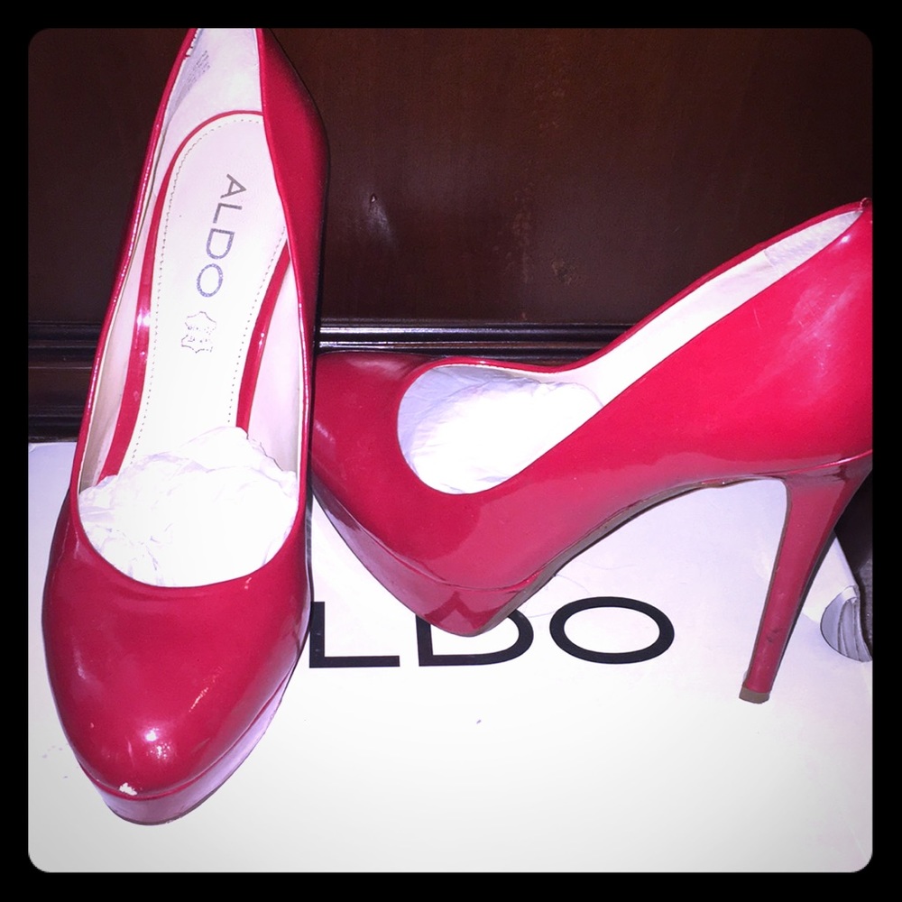 Aldo Red Patent heels size 7